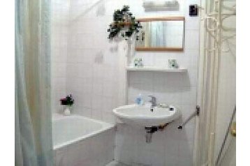 Hungrie Privát Eger, Extérieur